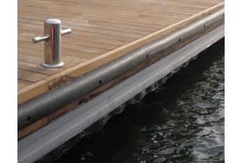 Profilo PVC nero 70 x 70 mm  (barra 2 m) 